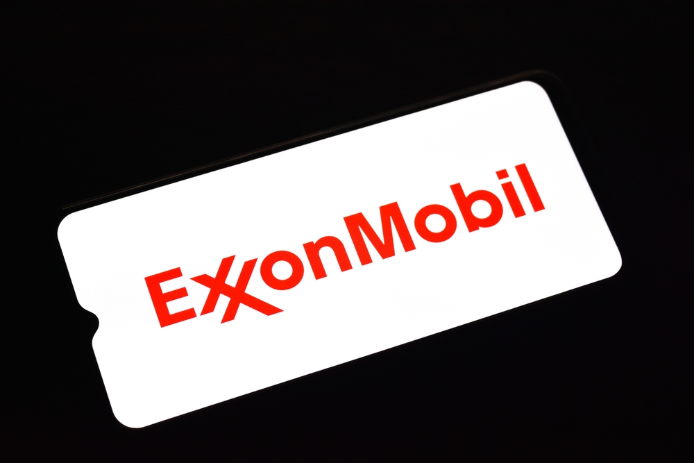 Selective,Focus,Of,The,Exxonmobil,Corporation,Logo,On,A,Mobile Arkansas Lithium Projects Advance as Companies Seek Regulatory Approval Amid Opposition