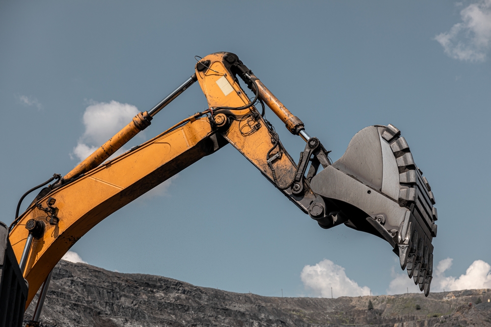 Large,Quarry,Dump,Excavator.,Big,Yellow,Mining,Excavator,At,Work