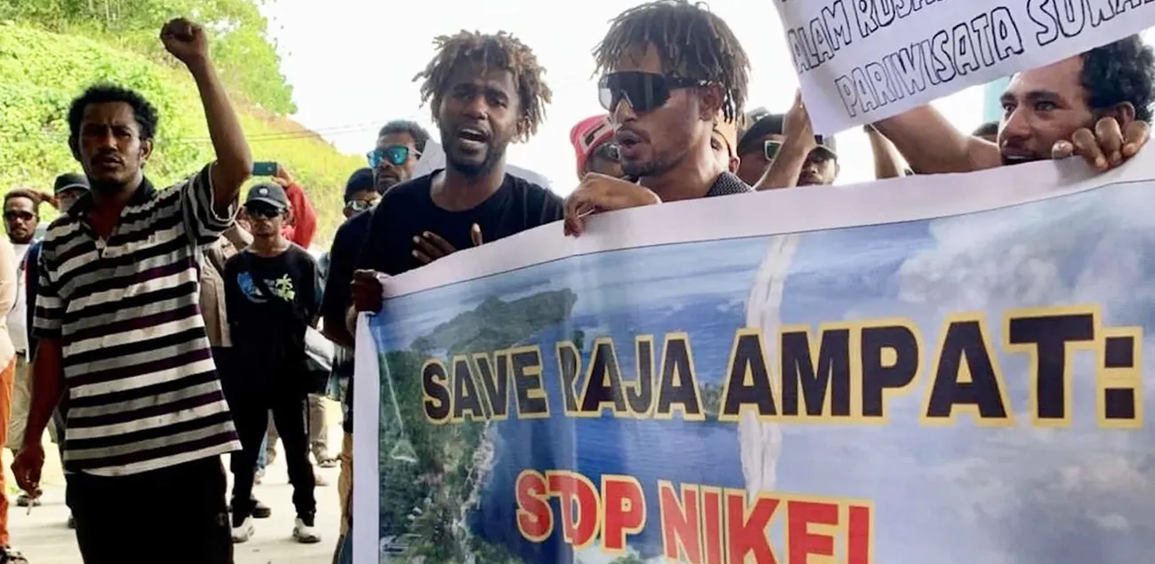 Save Raja Ampat- Stop nickel! Revoke the mining license! (© Pusaka) Indonesia Revokes Four Nickel Permits in Raja Ampat After Environmental Outcry