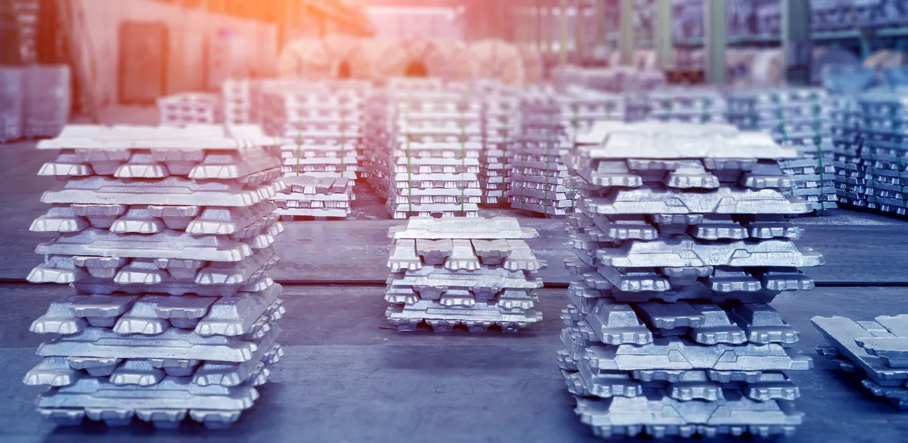 shutterstock_554847649 China’s Aluminium Imports Jump 14.7% in May, Bauxite Shipments Surge Over 29% as Supply Chain Realignment Continues