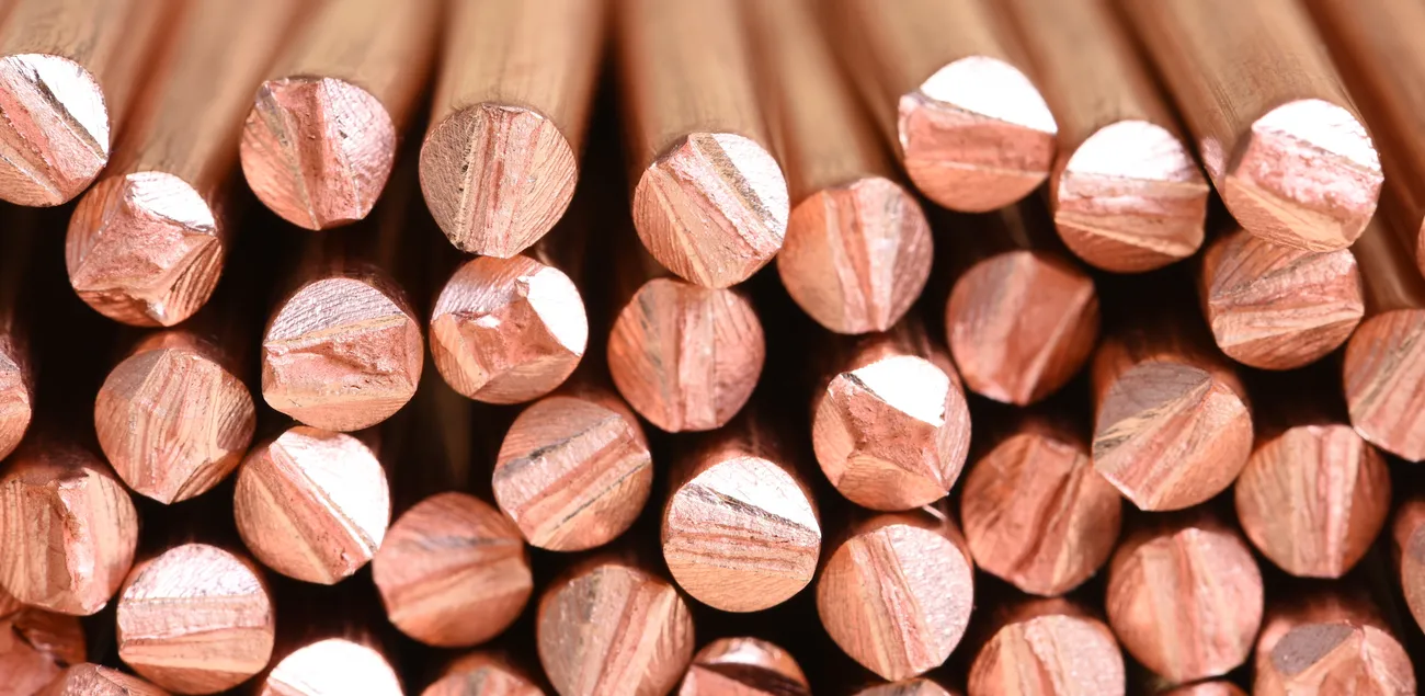 shutterstock_786268666 Copper Prices Slip as U.S.-Iran Tensions Boost Dollar and Surplus Fears