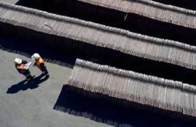 Glencore Closes Philippine Copper Refinery Sale to Villar Family During Industry Downturn