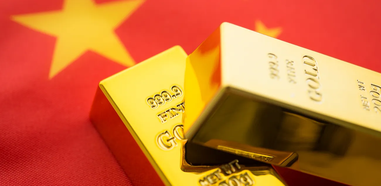 shutterstock_2604830963 Russian Gold-Ore Shipments to China Soar 80 % to $1 B as Sanctions Upend Trade