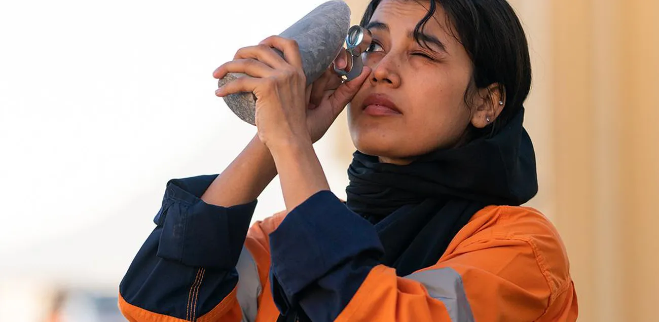 A field geologist inspects a drill core sample at Reko Diq, examining its mineral composition _ Reko Diq Mining Corporation ADB approves $410m to help finance Pakistan’s Reko Diq copper project led by Barrick